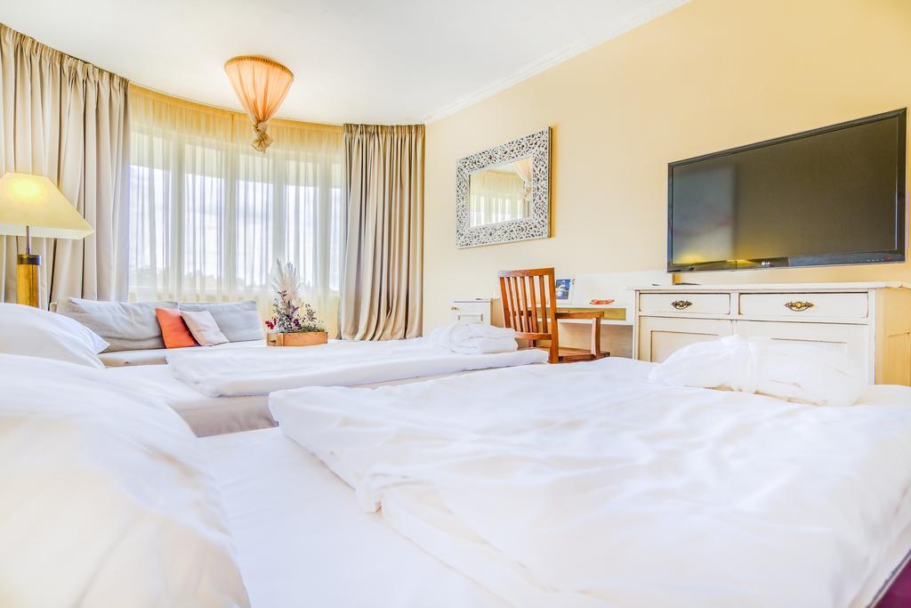 Villa St. Tropez Prague Chambre photo